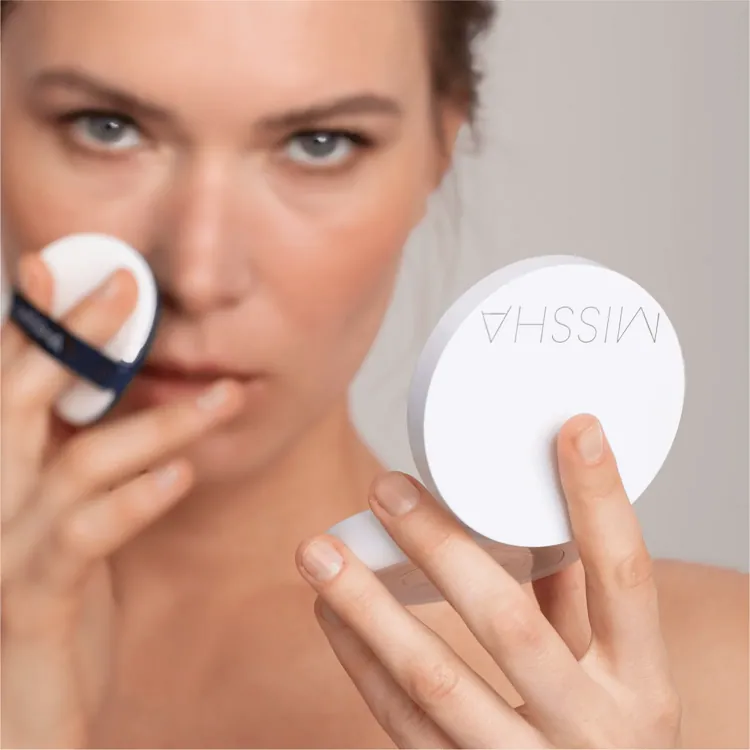 Magic Cusion Moisture Up - Тональный кушон с увлажняющим эффектом, тон 21, 15 г